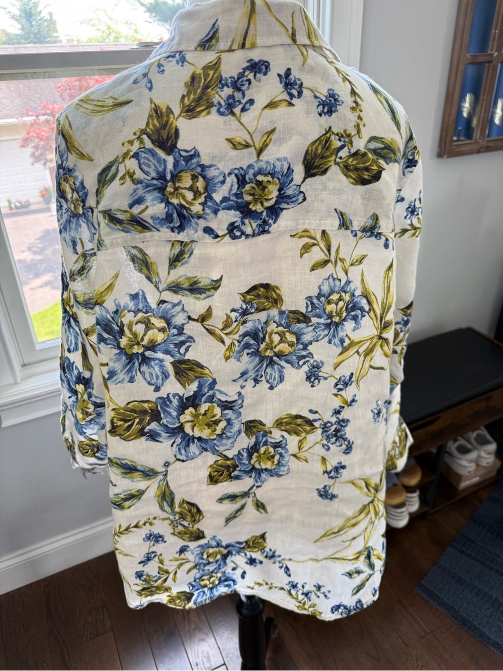 Joie White Floral Button-Up 💯 Linen Blouse with Blue and Green Print Size 1x - Picture 6 of 7